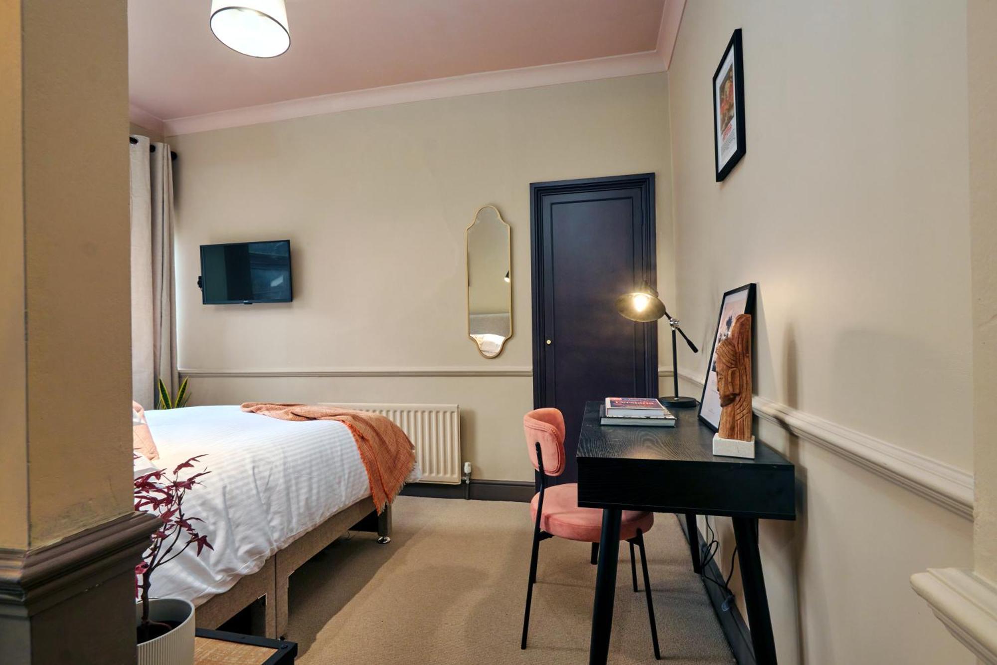 Settle In Winchester - Stylish Self Check-In Rooms Zewnętrze zdjęcie